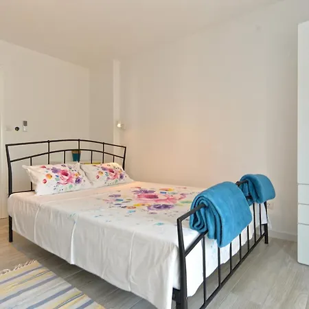 Appartamento Apartments Marija 1648