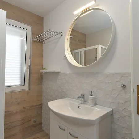 Apartment Apartments Marija 1648