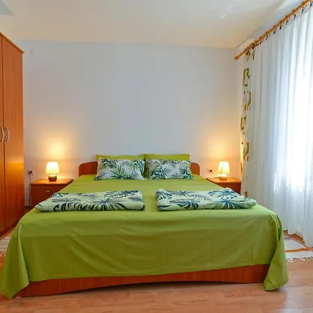 Apartment Apartments Marija 1648 *